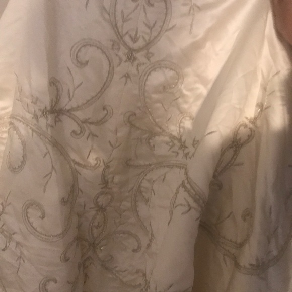 Wedding dress - Picture 6 of 8